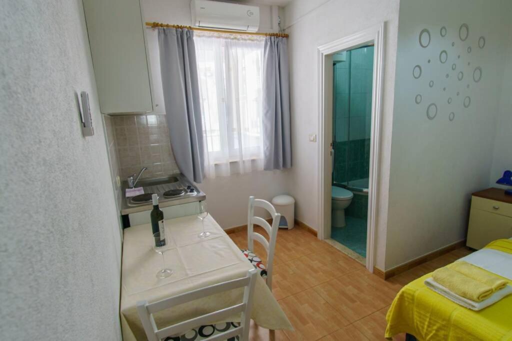 מאקרסקה Lovely Studio Apartment For 2 Free Private Parking מראה חיצוני תמונה